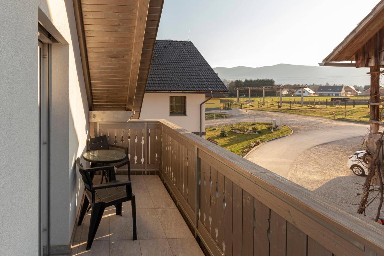 Apartments Linda Брезье Экстерьер фото