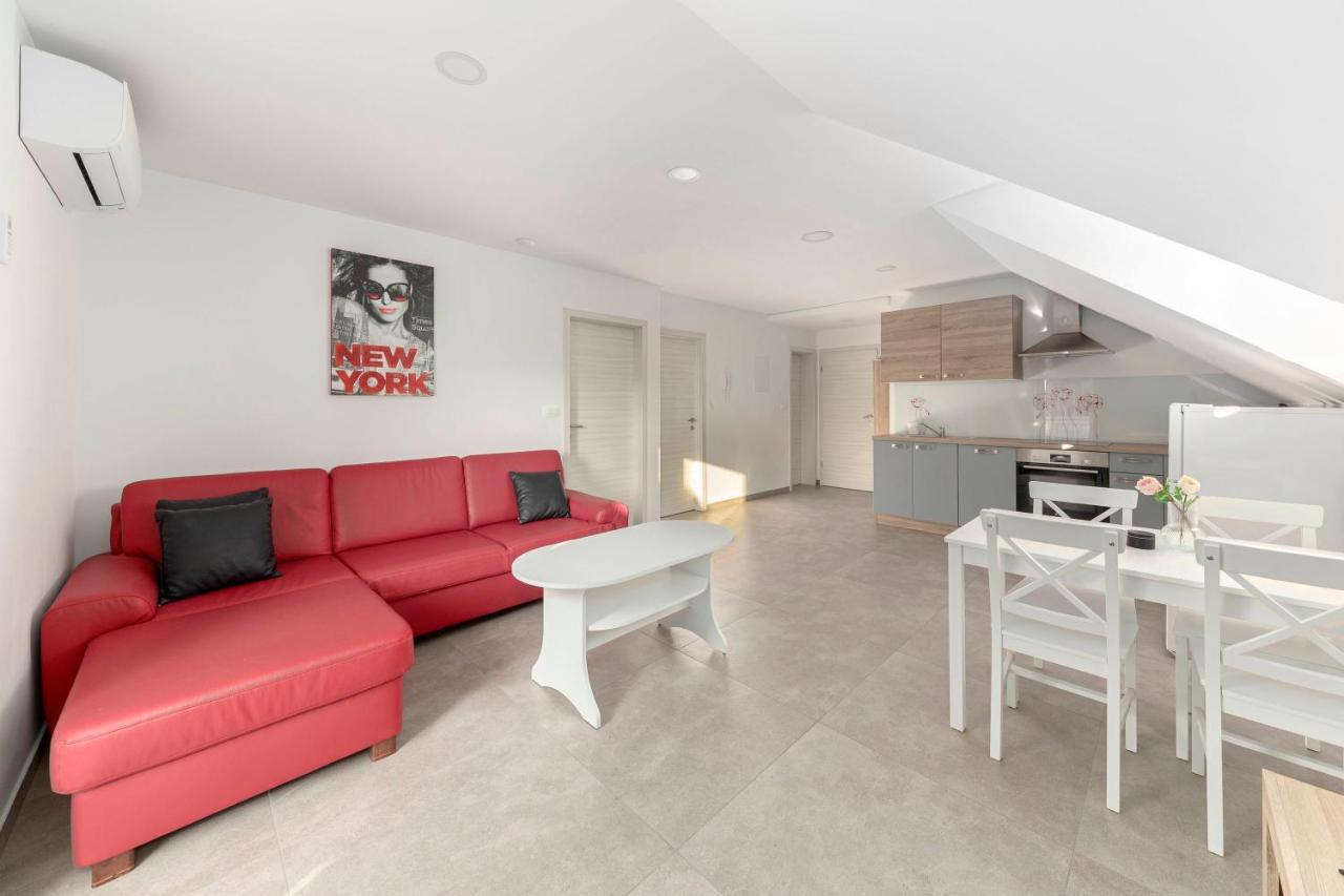 Apartments Linda Брезье Экстерьер фото