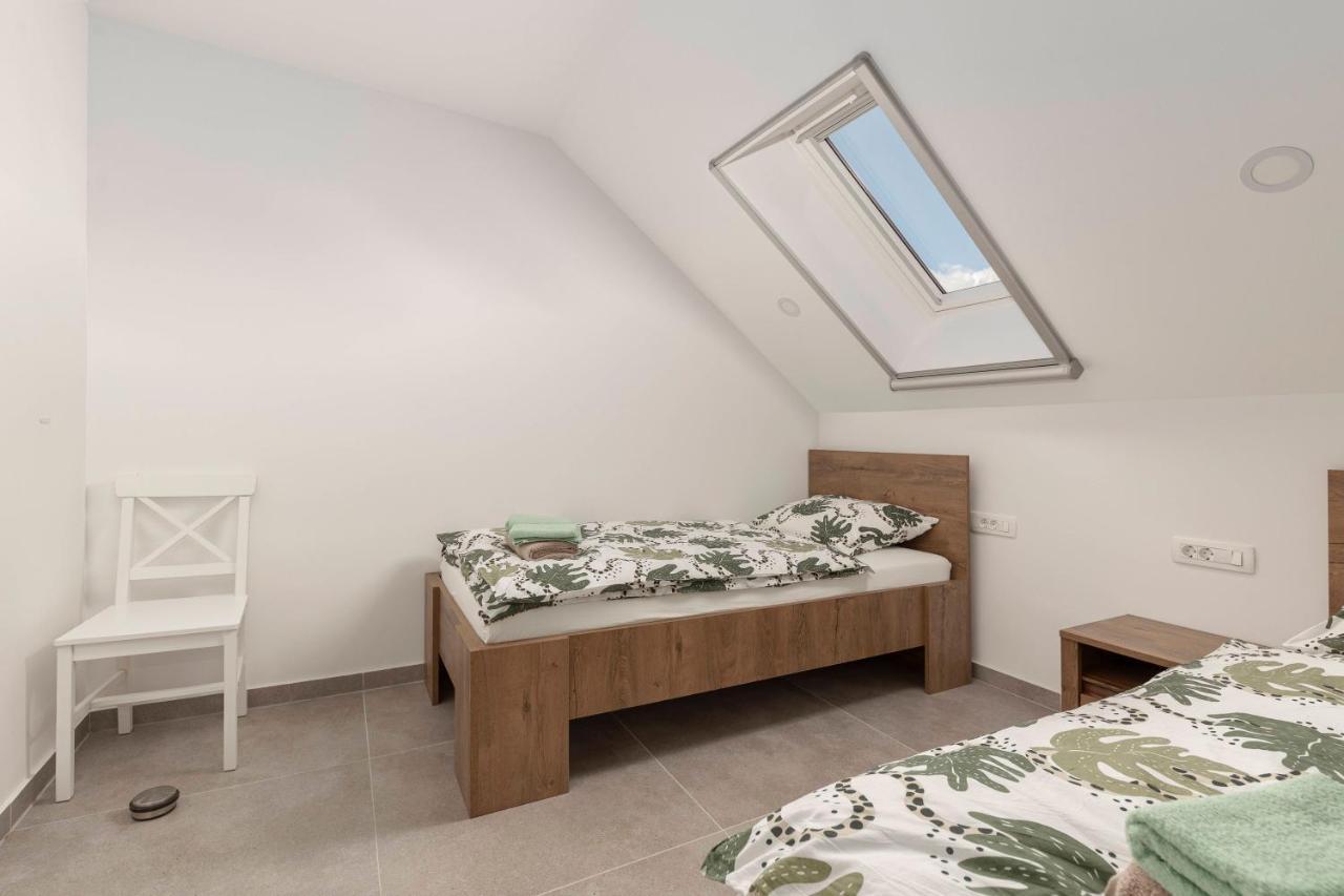 Apartments Linda Брезье Экстерьер фото